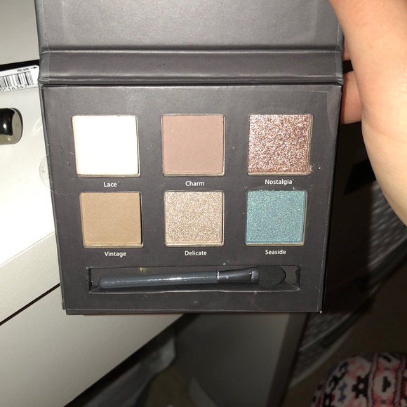 BNIB Eyeshadow and Primer Lot - Picture 6 of 7